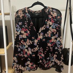 Long sleeve floral blouse worn once! Fits true to size